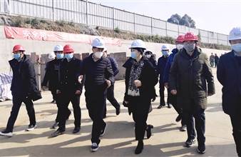新津县委唐书记率队调研海诺尔邓双项目复工情况